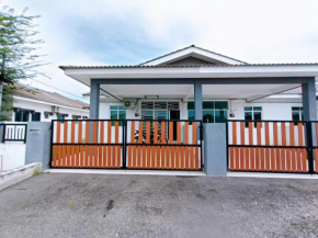 HomeSTAY TAMAN MANJUNG POINT LUMUT PERAK